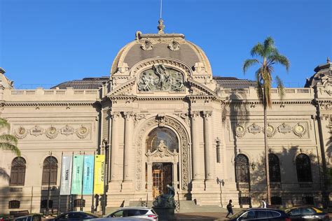 Il Museo de Bellas Artes: Un tesoro di bellezza e storia nel cuore di Cordoba!