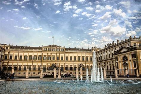 Il Palazzo Reale di Gombe: Un Gioiello Storico e Un Oasis di Tranquillità!